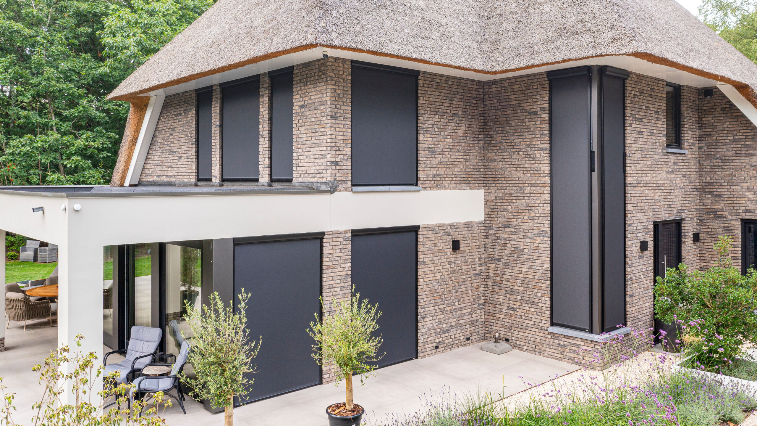 Screens vakkundig gemonteerd door Prime Zonwering