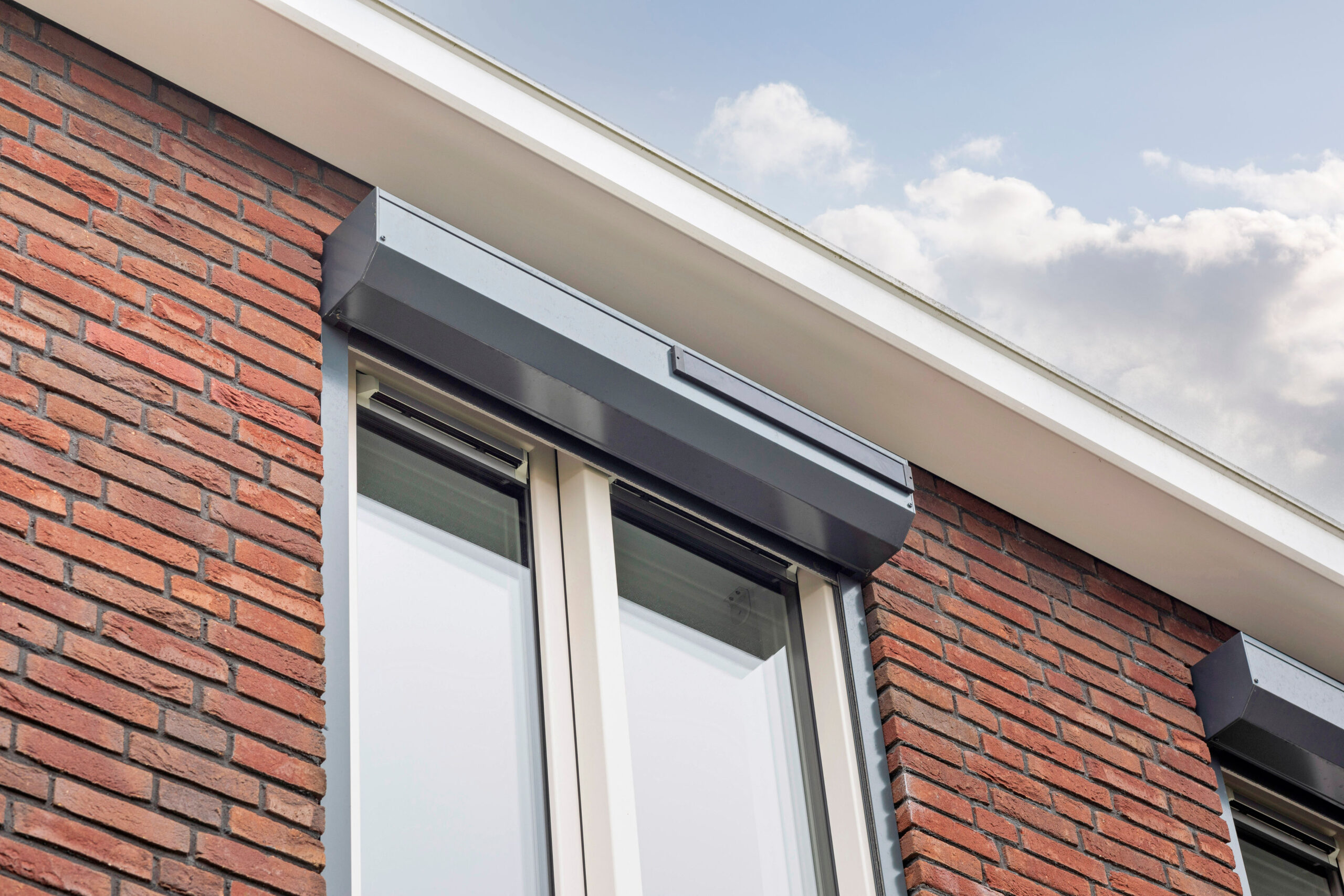 VR-R40 solar rolluiken aan woning door Prime Zonwering